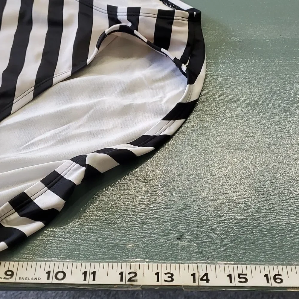 ISLAND RAYS 3X BLACK AND WHITE STRIPED TWO‎ PEICE BATHING SUIT..cruise